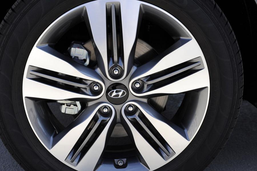  Hyundai Tucson 2014 года  (фото 3 из 39)